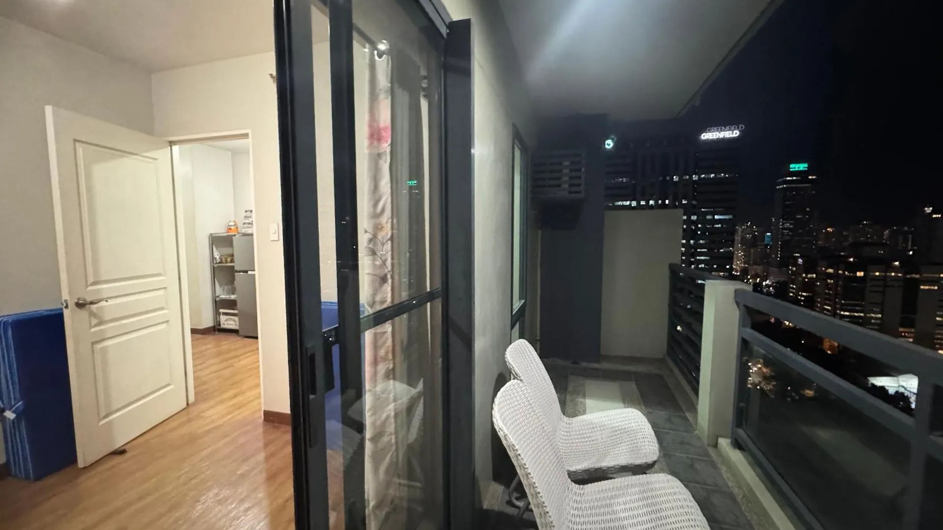 Flair Tower 1 Bedroom Petfriendly Near Mrt Boni Dmci Manila